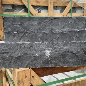 Vietnamees hardsteen hoekblok 12x12x50 cm kop/strek ruw