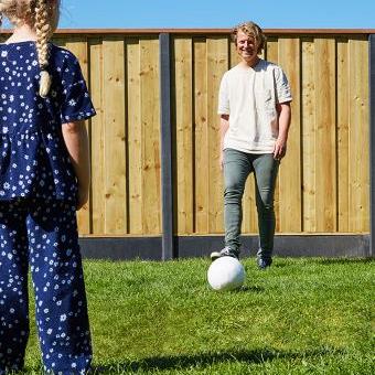 Onderplaat antraciet voor betonpaal 3.5 x 25x184 cm