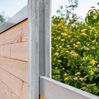 Berton©-sleufpaal 10x10x275 wit/grijs - Vlakke kop eindmodel brede ondersleuf - Zaan-serie