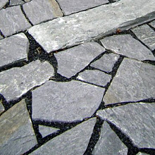 Karistos black flagstones 2-4 cm ( 4-6 stuks / m² )